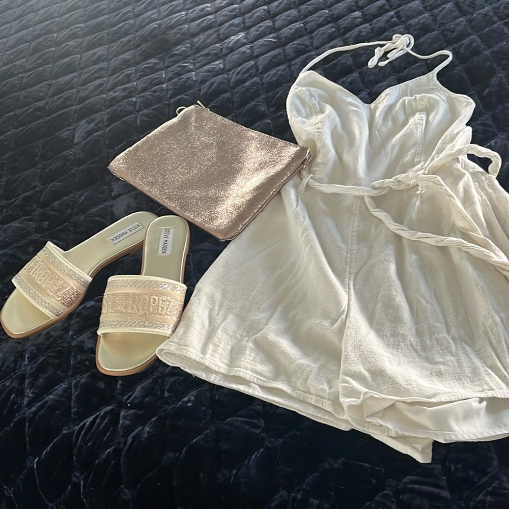 Steve Madden gold sandals 🥰🏝️like new size 8